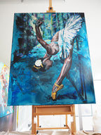 A swan in backstreet